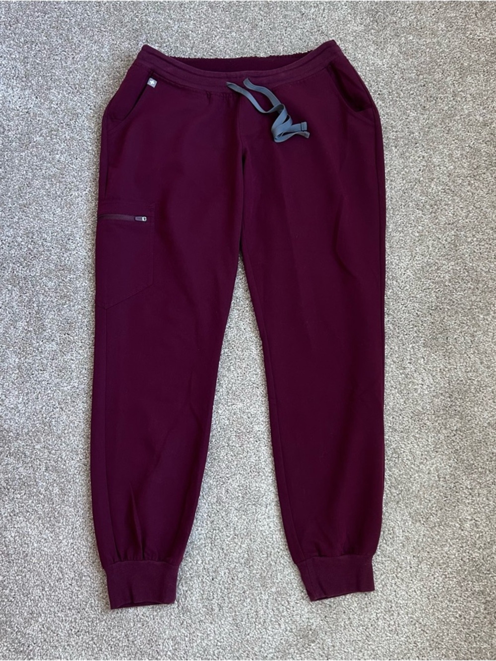 FIGS Zamora Jogger Womens Size S/P Burgundy Scrub Pants W18SW2005P - Picture 1 of 8